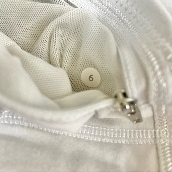 lululemon Forme Jacket Full Zip Dune White Sz 6 - Picture 16 of 16